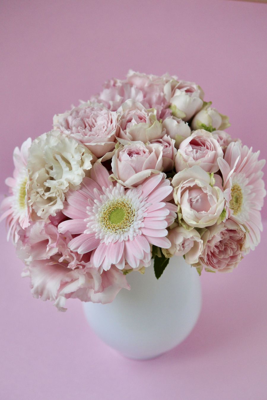 作り手が仕立てたピンクの花束